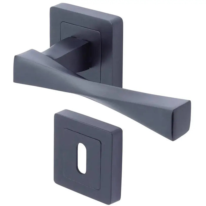 YALE VERONA DOOR HANDLE - Обков за врати<<<Обков<<<Мебели и интериор<<<Praktiker&&&Обков за врати<<<Врати и