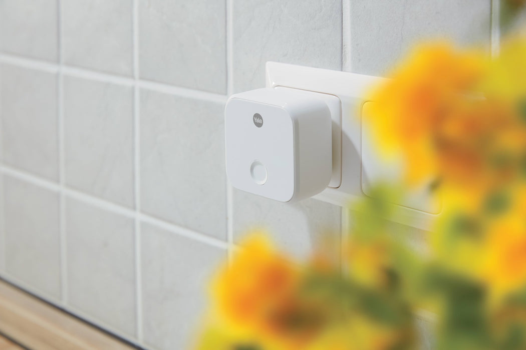 Yale ConnectX Wi-Fi Bridge White