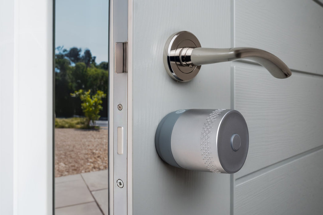 Yale Linus Smart Lock L2 Lite - smart door lock Silver