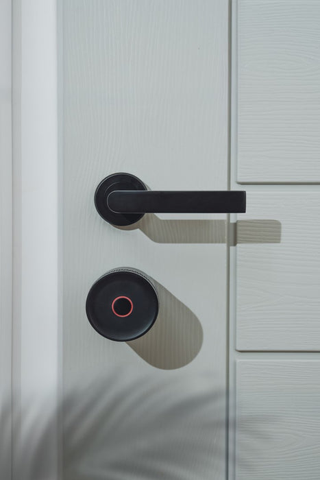 Yale Linus Smart Lock L2 Lite - smart door lock Black