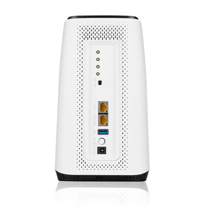 ZyXEL FWA510 5G NR Indoor Router Standalone/Nebula with 1 year Nebula Pro License AX3600 WiFi 2.5GB LAN EU and UK